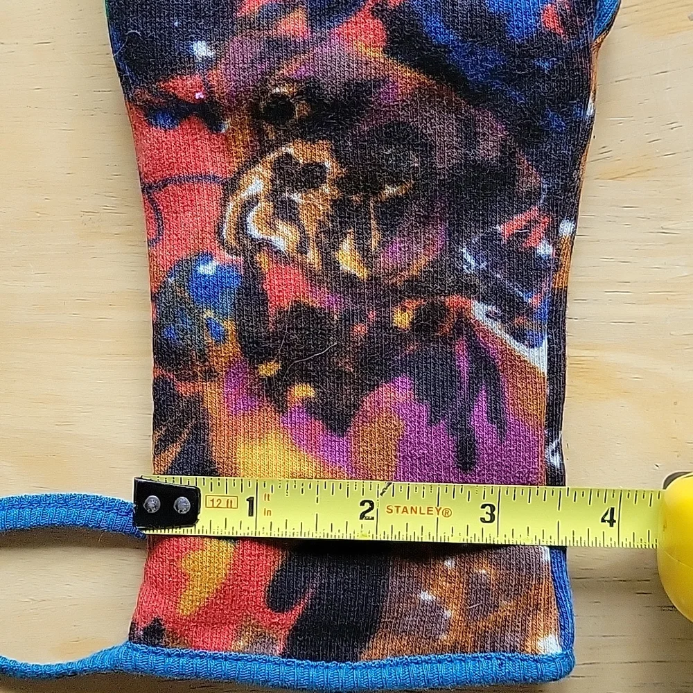 ANIMATED CLOSET MITTENS